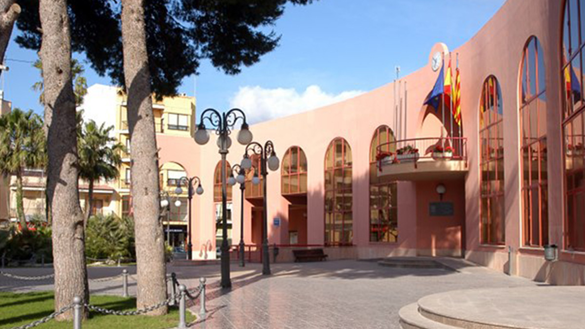 Foto de la fachada del Ayuntamiento de Teulada